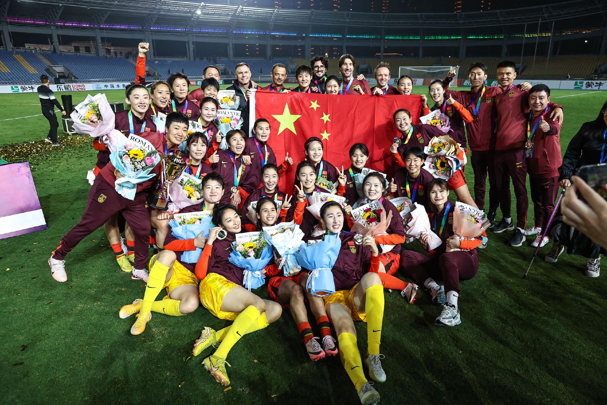 国际体育新闻：中国女足领军霸占国际女足赛场的简单介绍