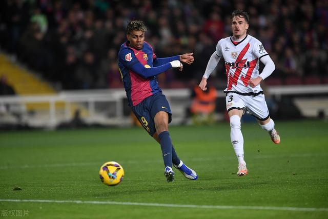 关于巴塞罗那门将连续立下关键扑救，状态火热的信息