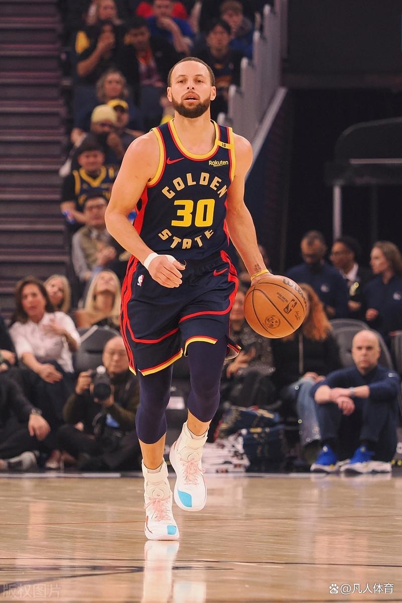 勇士迎战公牛，库里回归后再展身手