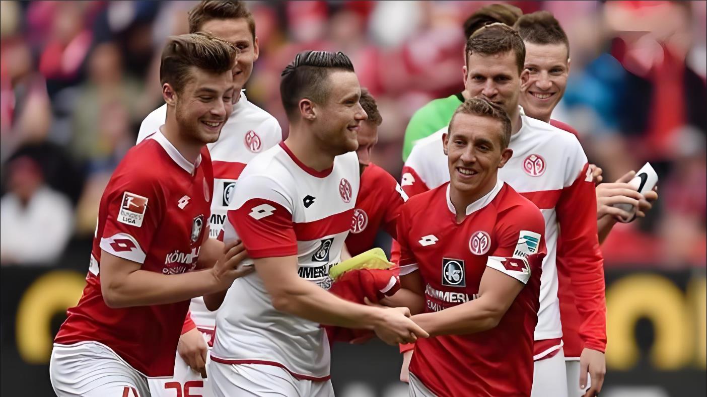 斯特拉斯堡客场不敌门兴格拉德巴赫，遭遇连败的简单介绍