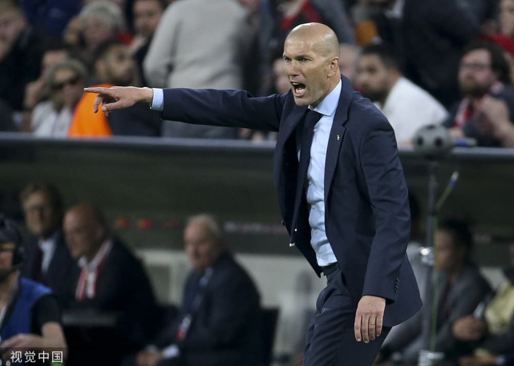 包含中央陆军队主场神勇，法甲地位稳固的词条