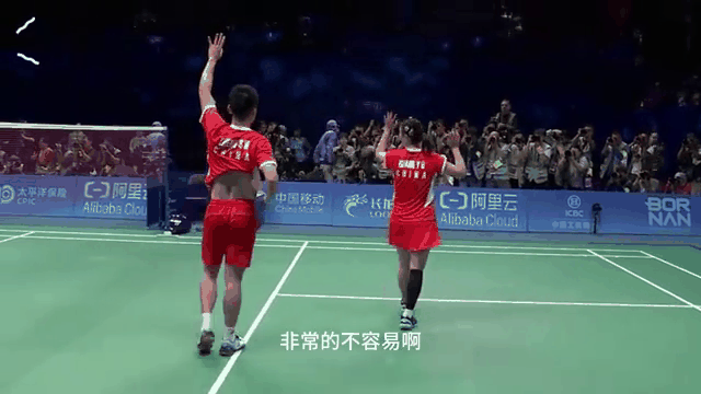 加拿大羽毛球选手斩获多枚奖牌，实现突破