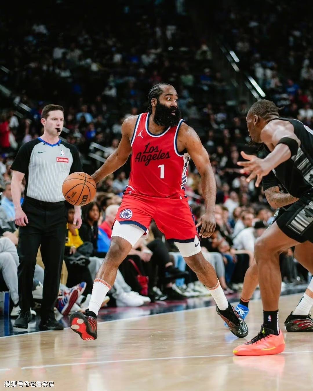 火箭击败魔术，哈登再度神勇砍下++的简单介绍