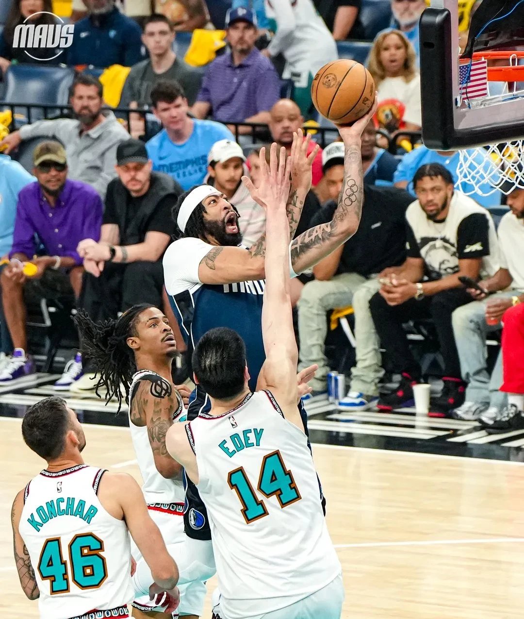 独行侠击败篮网，卢卡斯场均砍下+