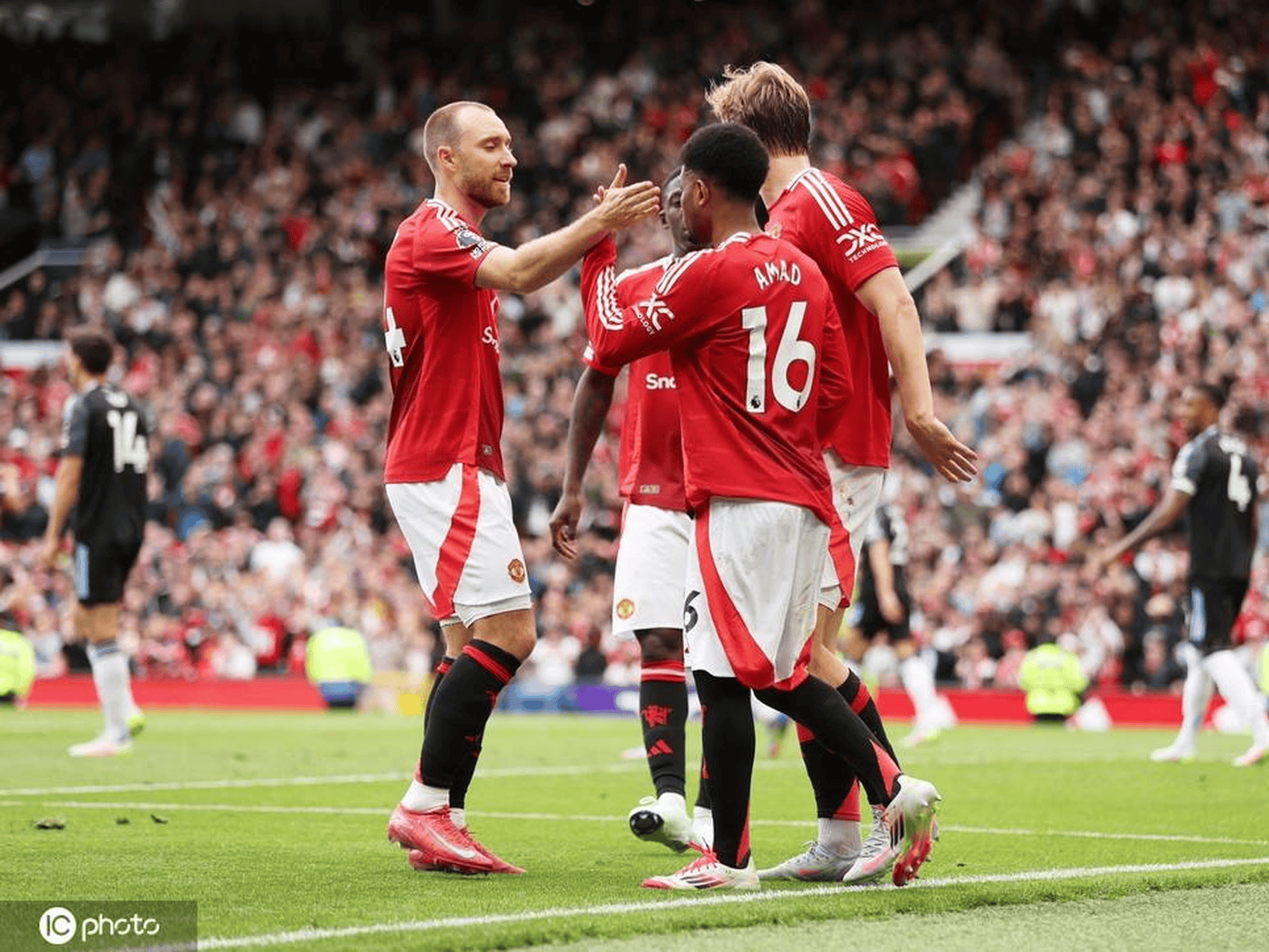 曼联客场-战平维拉，惜遭平局！的简单介绍