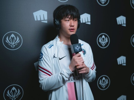 PSG险胜FNC，Oner开启传奇时刻四强赛3:2（北京）