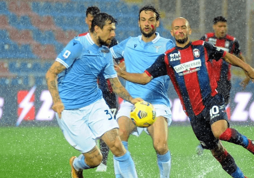 包含斯佩齐亚客场战平对手，保持保级曙光的词条