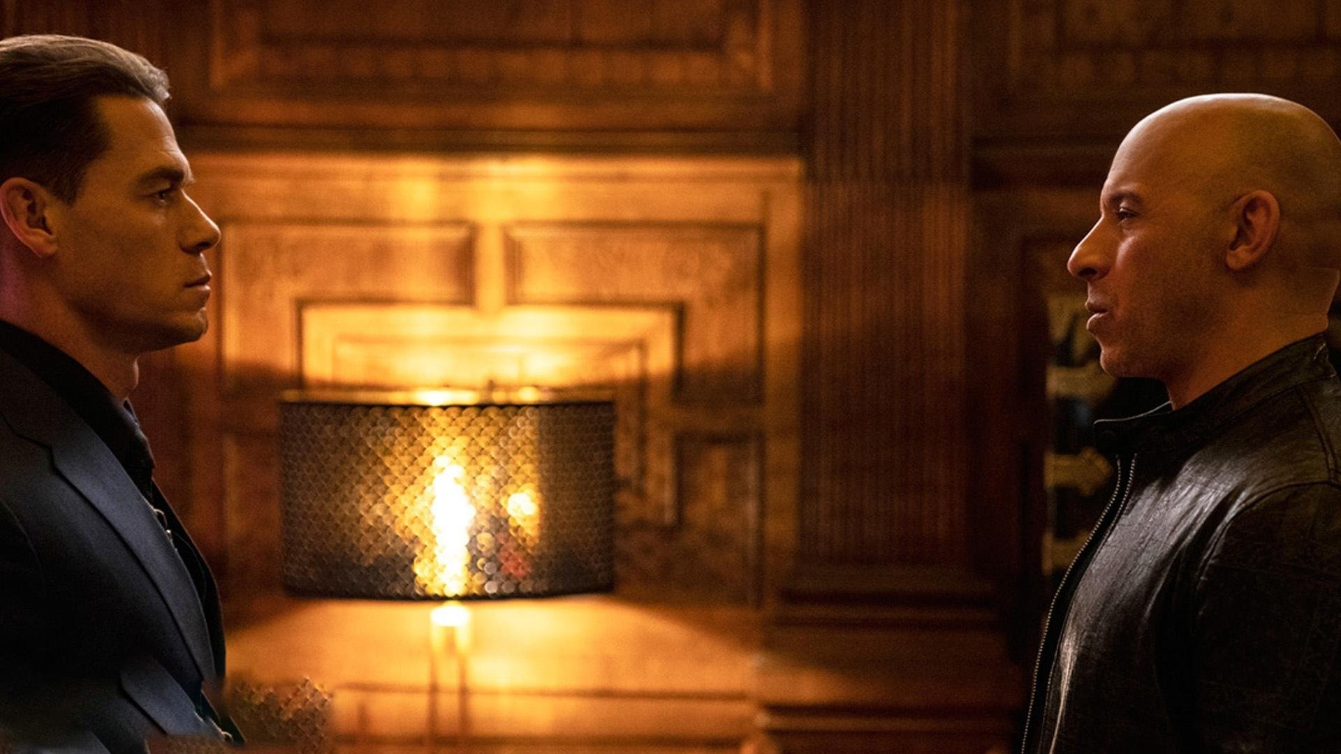 绿茵场上的战术博弈,篮球馆里的力量碾压—双重视角下的体育焦点战