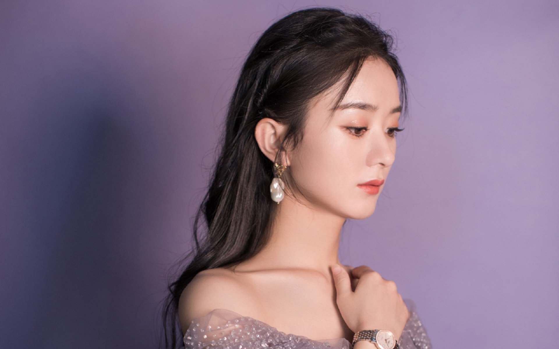 统治力降临,篮球场上的铁血碾压与赛车场上的红色风暴