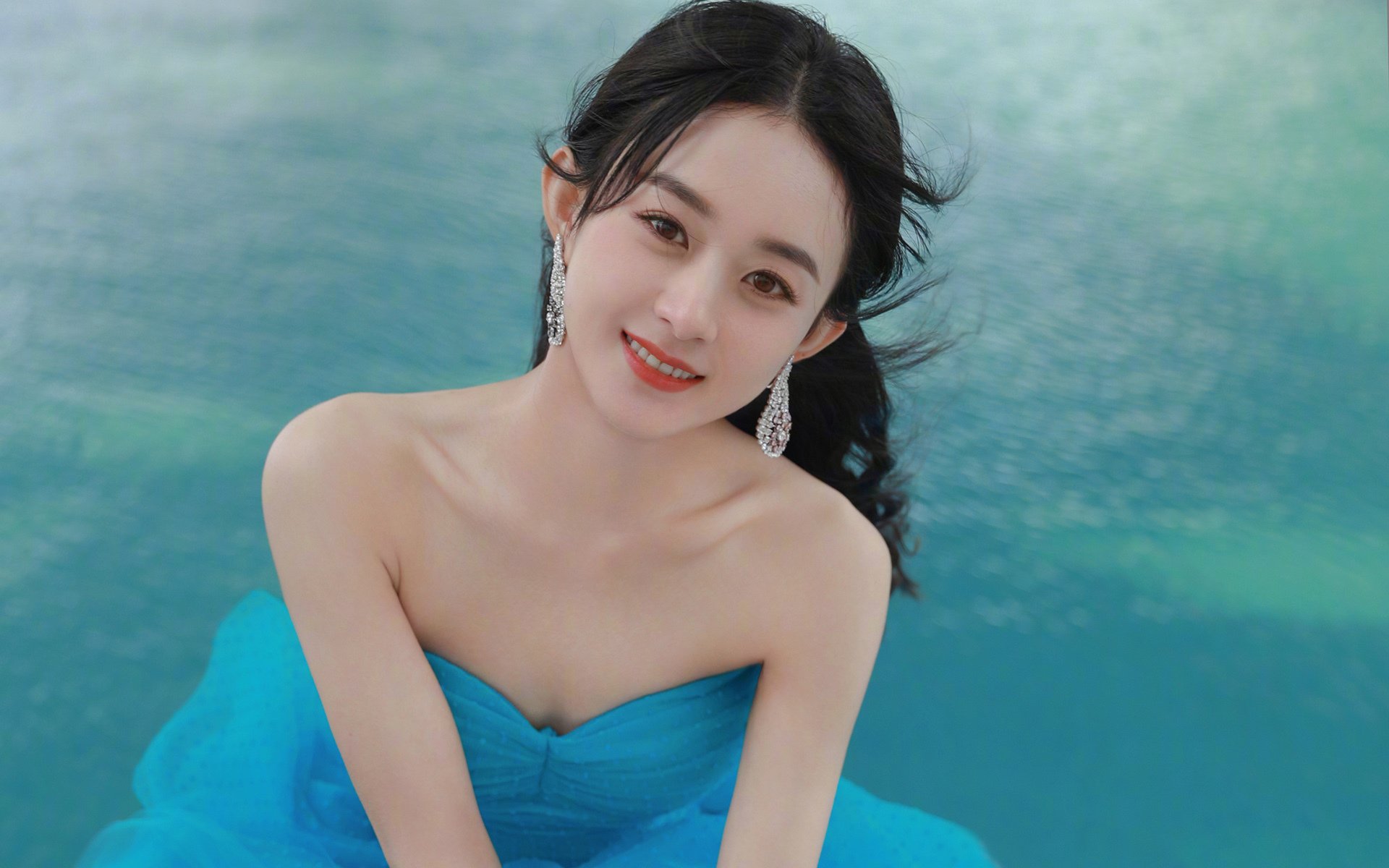 富士山与蓝月之间，无名门将拉亚的封神之战