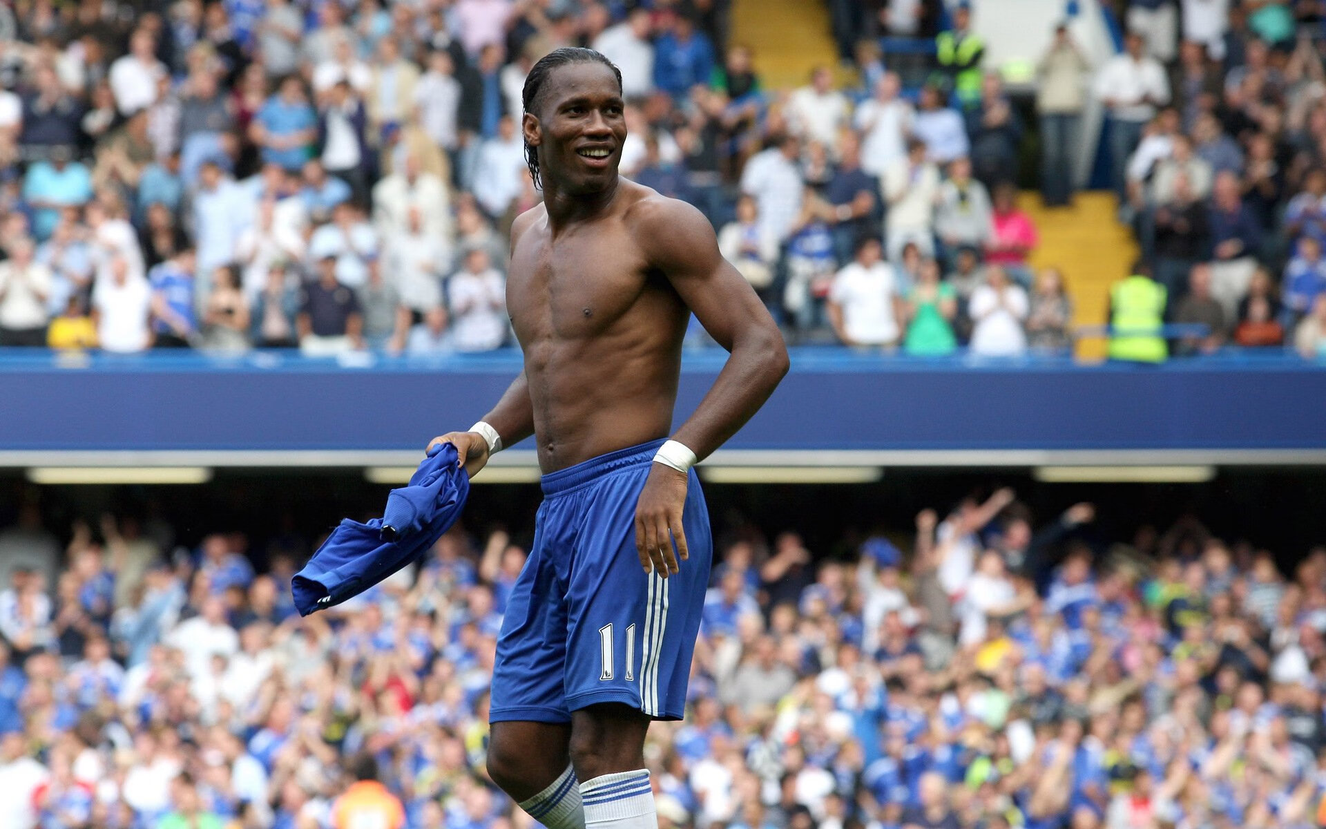 开云体育平台APP-绿茵场伦纳德，当深圳加时鏖战映射英超争冠的接管时刻