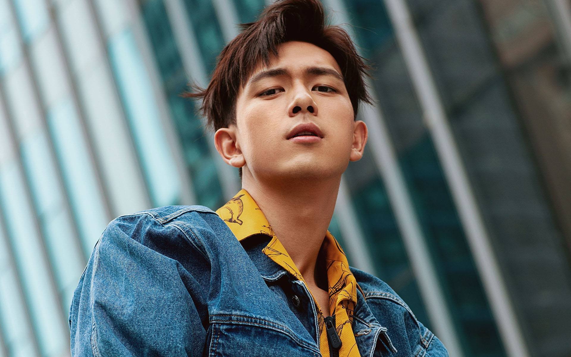 中场核爆，若日尼奥的绿茵艺术与那不勒斯的血色街巷